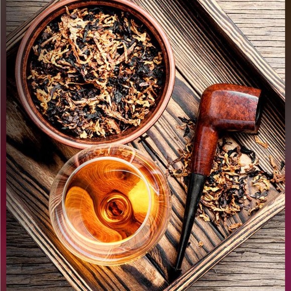 NEW- WHISKEY TOBACCO HONEY, SCENT UNLEASHED LUXURY HAND POURED SCENTED CANDLES. - Picture 1 of 6